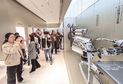 光谷發布三條科技旅游線路 超級工廠、人工智能與低空文旅引領未來體驗